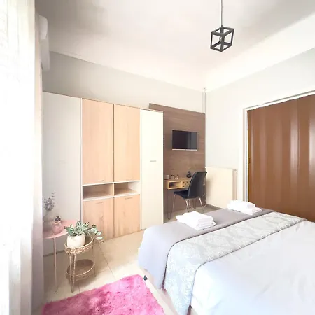 Cozy With Yard & Charm In Athens
