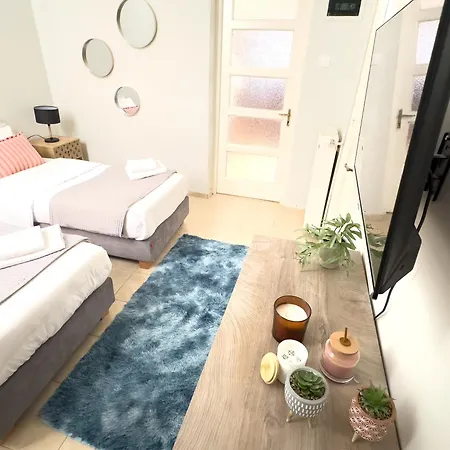 Cozy With Yard & Charm In Athens